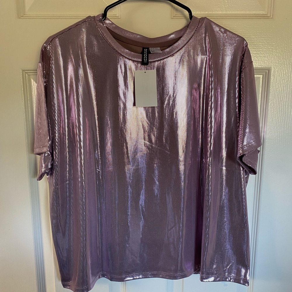 Shimmer crop top.